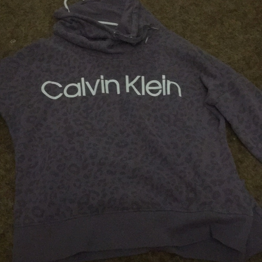 Purple Calvin Klein sweatshirt 💕